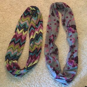 2 Infinity Scarves